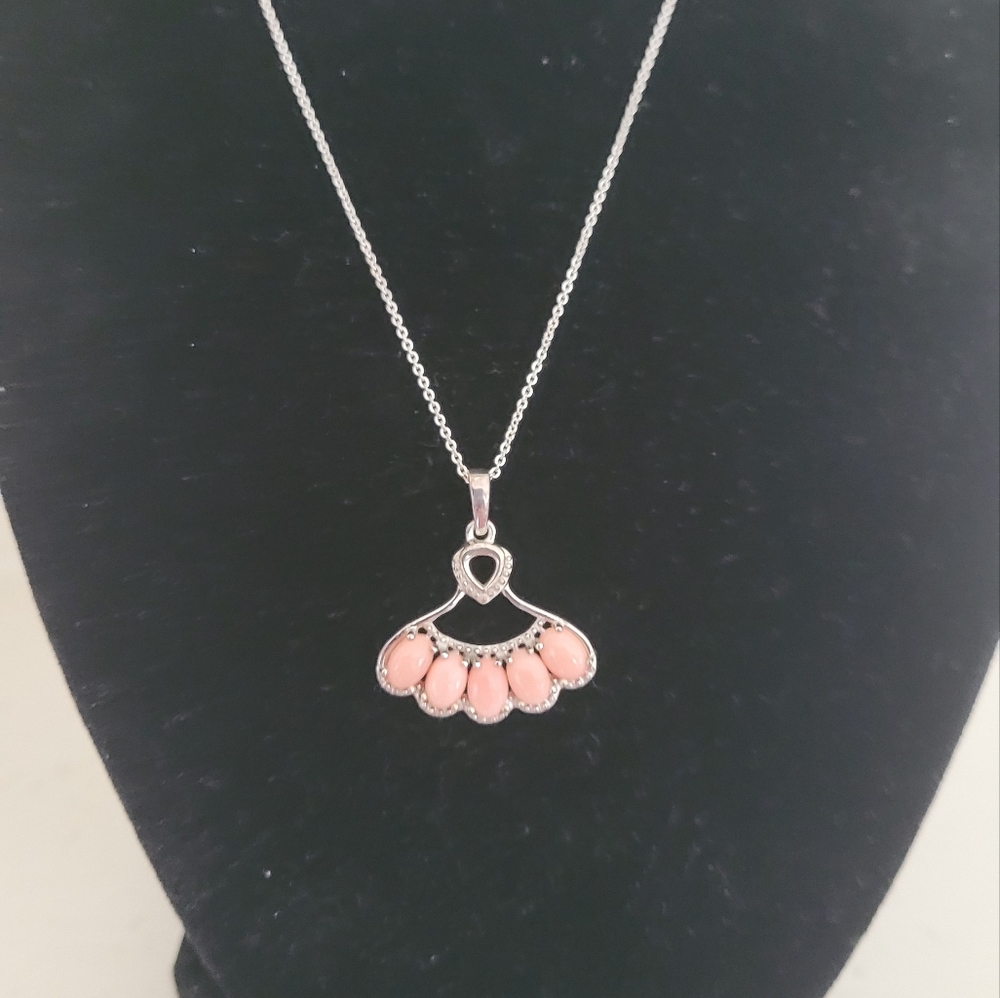 Peach/Pink Opal Necklace NWOT